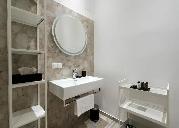 Artful 1br Suite, Nearby By Hm
