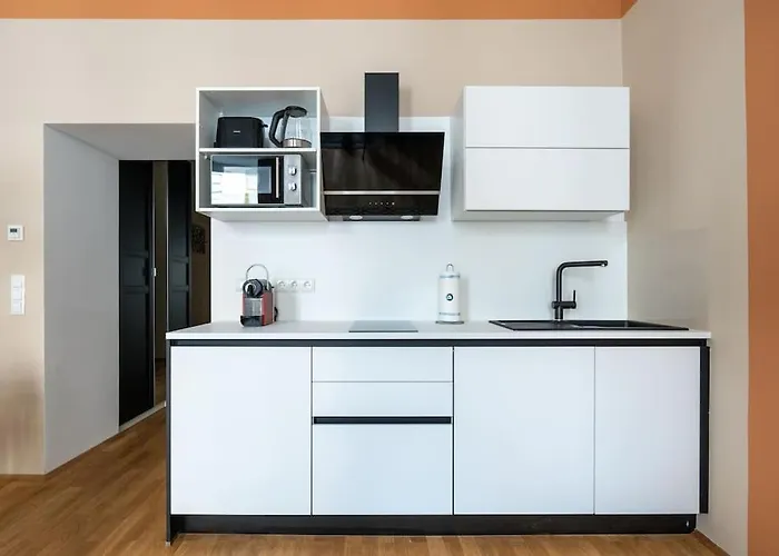 Artful 1br Suite, Nearby By Hm *